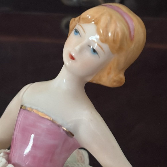 Porcelain Ballerina Figurine Japan - Picture 4 of 5